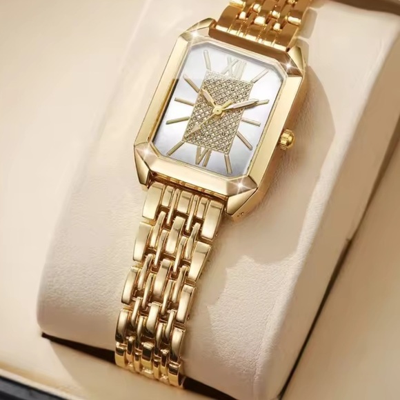 Classic Elegant Gold Crystal Watch main image 5